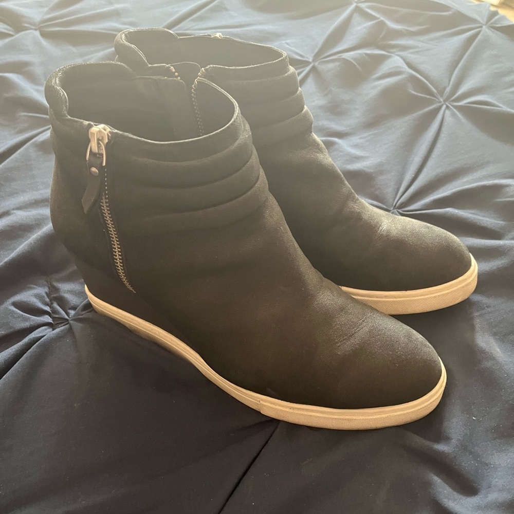 Lines Paolo Wedge Fashion Sneakers 9.5